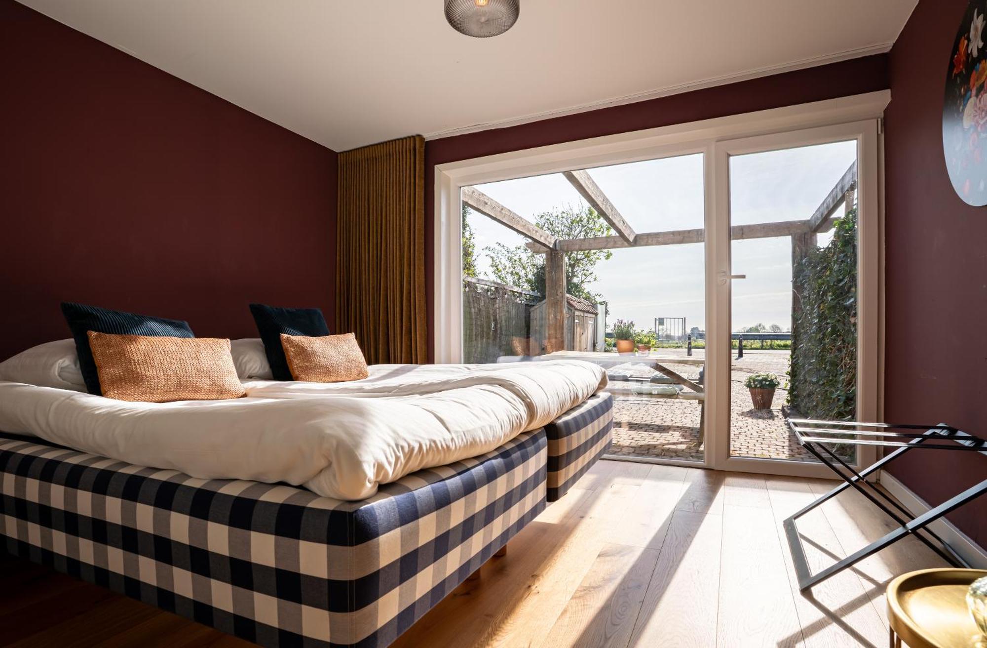 Maas Suites Ланакен Екстер'єр фото