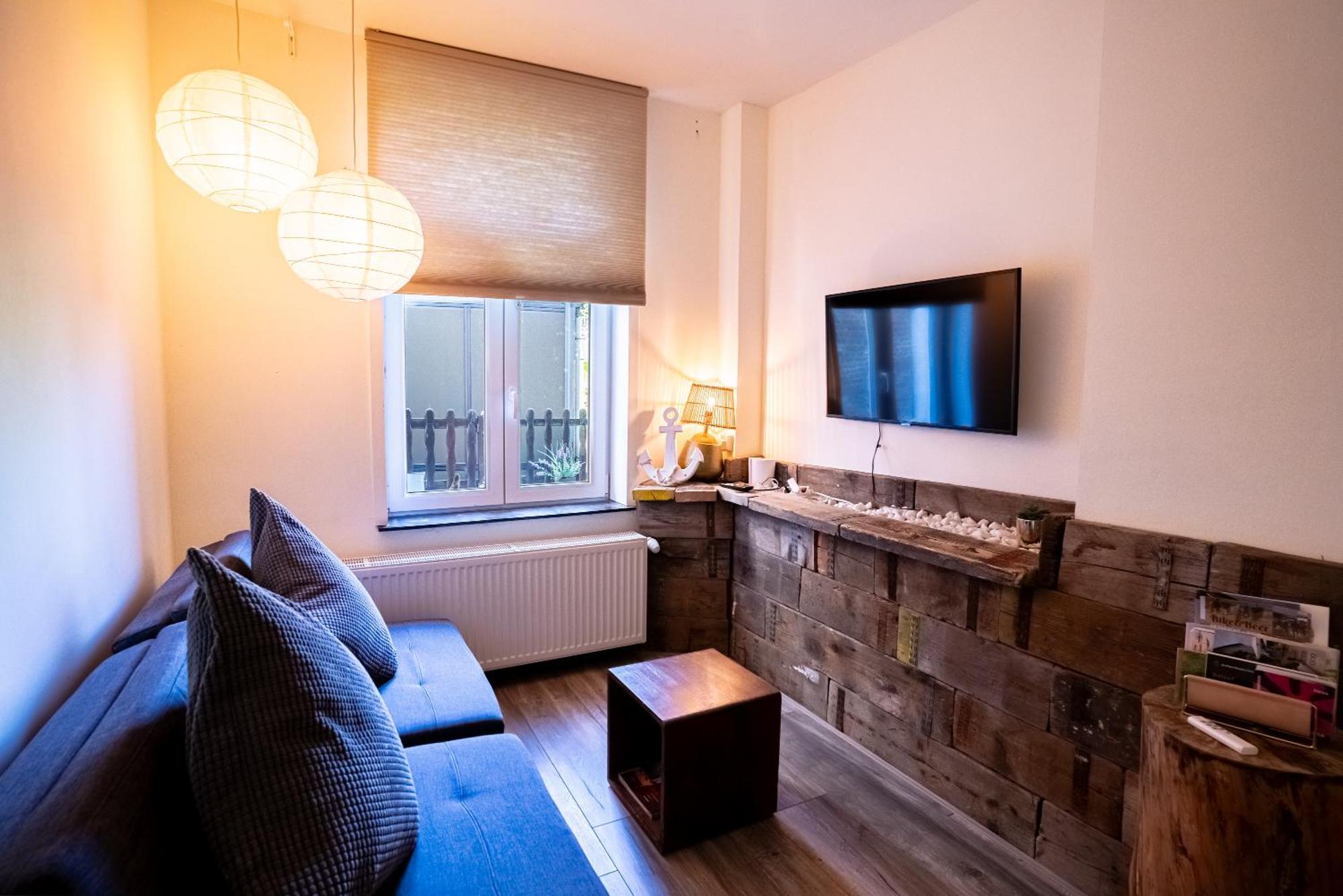 Maas Suites Ланакен Екстер'єр фото